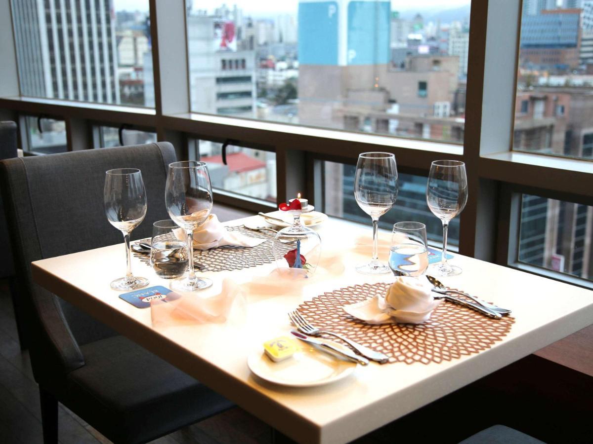 Novotel Ambassador แทกู ภายนอก รูปภาพ